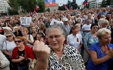 Журналіст придумав дотепне рішення проблеми пенсій на Донбасі
