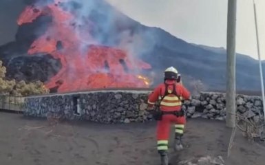 Извержение в Ла-Пальма длится уже месяц. Когда успокоится вулкан Кумбре-Вьеха
