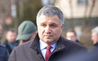 Коронавирус в Украине: Аваков предлагает пойти на экстраординарные шаги