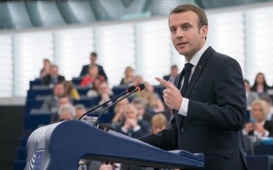 Президент Франції закликав Європу до діалогу з Росією