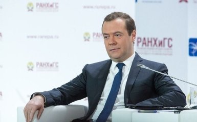 Истеричный Медведев снова начал запугивать Запад ядерным оружием