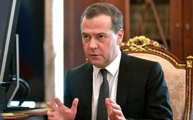 Путін повинен бути вільний: Медведєв нарешті назвав причину відставки уряду Росії