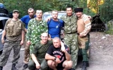 Офицера России поймали на торговле ворованными авто с Донбасса: опубликовано видео