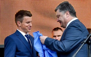 Сборную Украины торжественно провели на Евро-2016: опубликованы фото и видео