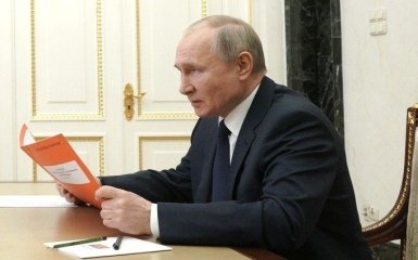 Москва начала оперативно действовать после заявления Байдена о Путине-убийце