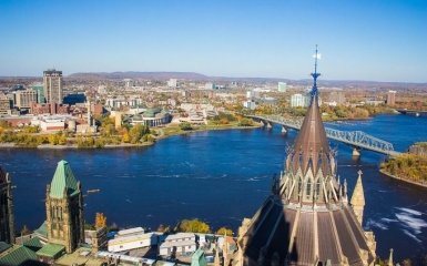 По 100 доларів за прогулянку - влада Канади вирішила роздавати гроші туристам