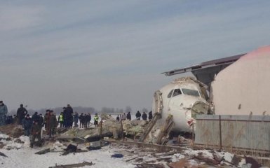 Авіакатастрофа в Казахстані: що відомо про українців на борту