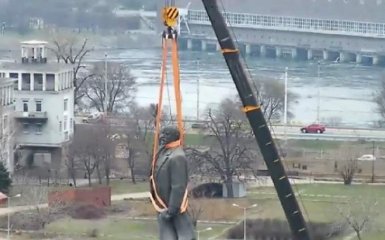 Снос Ленина в Запорожье: появилось новое видео
