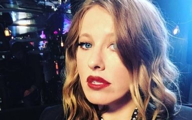 Собчак показала, как тоскует по пальмам: опубликовано фото