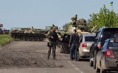 Украина откроет пункты пропуска транспорта из Луганска