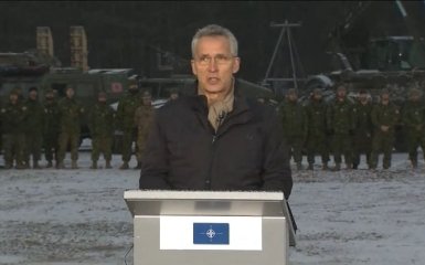 Генсек НАТО предостерег РФ от нападения на линии поставок оружия Украине