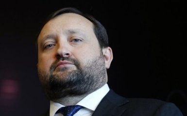 Арбузов назвал обвинения ГПУ "абсурдными"