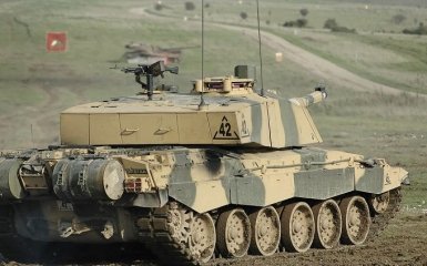 Велика Британія передасть Україні бронебійні снаряди зі збідненим ураном