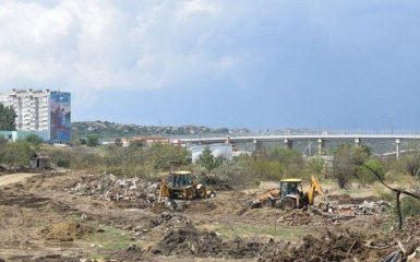 Окупанти зносять дачі кримчан заради будівництва моста: в мережі публікують шокуючі фото