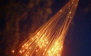 Солдати РФ б'ють по українцях забороненими касетами і фосфором