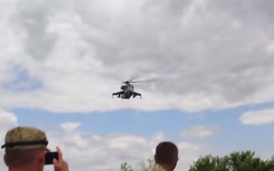 В зоне АТО прошли тренировки с боевыми вертолетами: появилось яркое видео