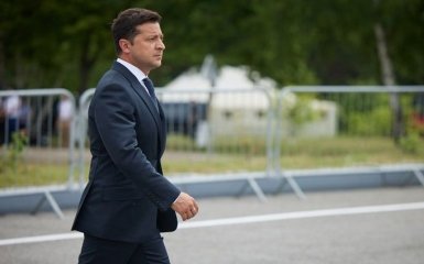 Зеленский отреагировал на требование украинцев касательно увольнения Татарова