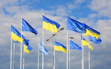 Эстония и Польша бросилась защищать Украину на фоне громкого конфликта в ЕС