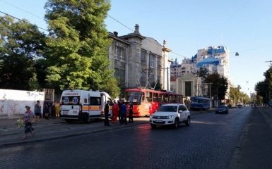 В Одессе устроили стрельбу прямо в трамвае: опубликованы фото