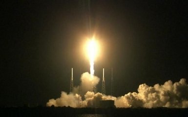SpaceX запустила в космос корабель з "літаючим мозком" на борту: опубліковано видовищне відео