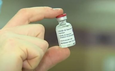 Україна почала переговори про покупку ще однієї вакцини проти коронавірусу