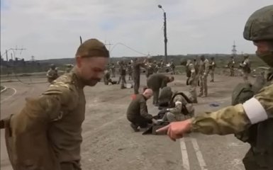 ЗМІ опублікували відео евакуації українських захисників з "Азовсталі"