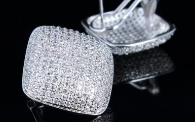Серьги с бриллиантами: секреты выбора подходящего украшения