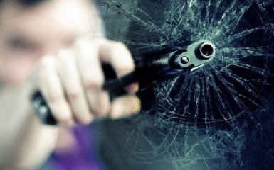 В Виннице обстреляли офис одной из украинских партий: опубликованы фото