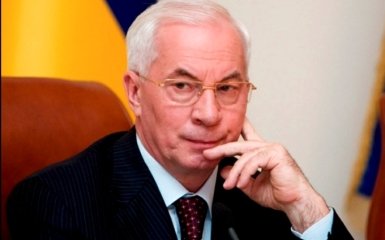 Азаров рассказал, на какие деньги живет в Москве: опубликовано аудио