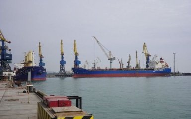 Україна має план "Б" щодо експорту зерна у разі обстрілів армією РФ портів