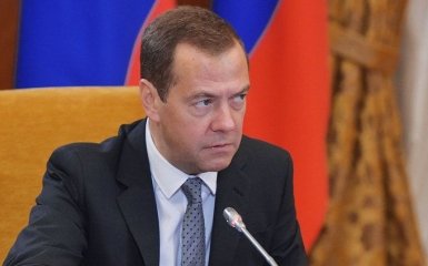 Трампа переграли: Медведєв висловився про антиросійські санкції США