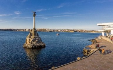 Жителі Севастополя заявили про стрілянину та пуски ракет