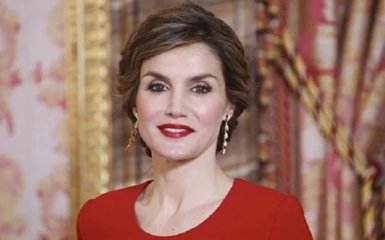 "Ідеальна жінка": королева Іспанії вразила публіку неперевершеним образом