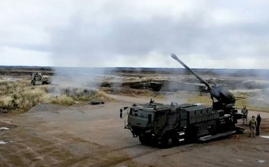 Self-propelled howitzer