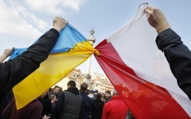 В МИД намекнули, кто виноват в глумлении над польскими дипломатами
