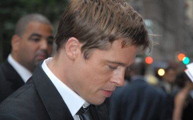 Умерла мать Брэда Питта