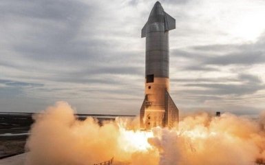 SpaceX показала видовищне відео польоту Starship SN10 до вибуху