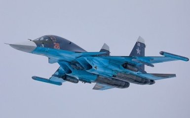 РФ перебросила в Крым истребители-бомбардировщики и вертолеты