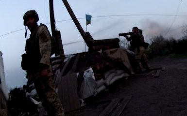 В сети появилось впечатляющее видео из эпицентра боя под Марьинкой