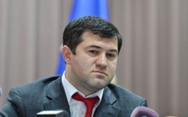Вахтер, спасавший Насирова, стал "героем" сети: появились видео и шутки