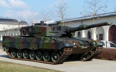 В немецком парламенте обсудят поставку Украине современных боевых танков и БМП