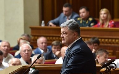 Порошенко підписав Закон про валюту: що це змінює
