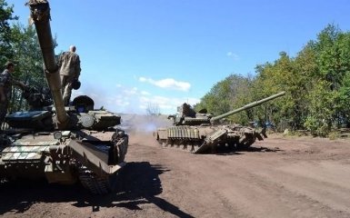 Штаб АТО показал яркие фото тренировок украинских танкистов