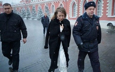 У Москві напали на кандидата в президенти РФ Ксенію Собчак: з'явилося відео