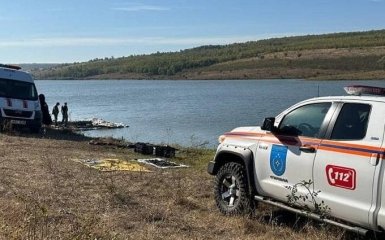В Молдове обнаружили обломки ракеты в озере — фото