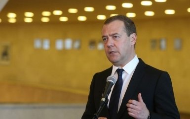 Медведев хочет убить главу Минобороны Италии — Il Foglio