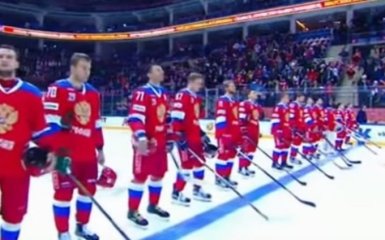 В России крупно оконфузились со своим собственным гимном: опубликовано видео