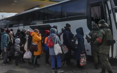 Росіяни готуються до депортації дітей з окупованого Енергодара
