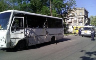 У ДТП з військовими на Донбасі постраждали 12 осіб: опубліковані фото