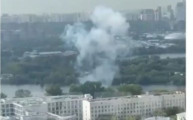 Стали відомі подробиці потужної пожежі під Москвою після атаки БпЛА